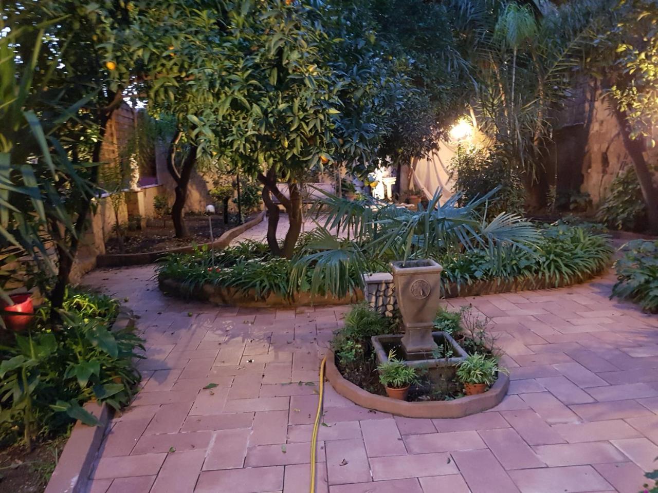 ナポリ Il Giardino Di Daphne Bed & Breakfast エクステリア 写真